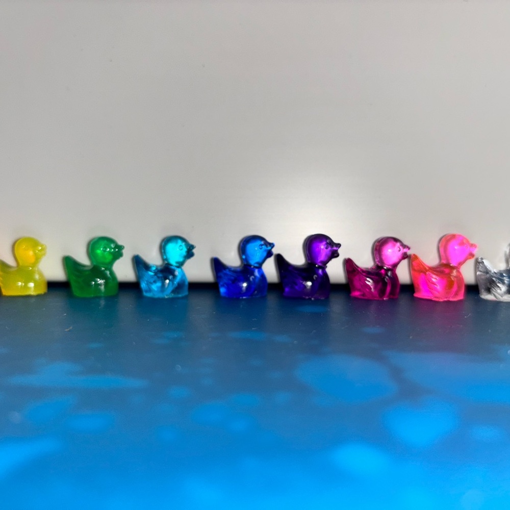 Mini resin ducks